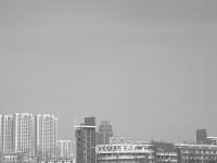 不惧寒风还是为了生活？他们仍然在街头