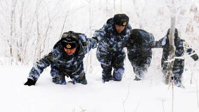 兵雪奇缘 他们一年与雪相伴7个月