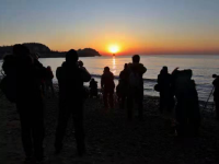 他们，给我们带来新年的第一缕阳光