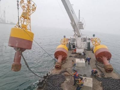 青岛航标处完成首个海上风电场航标布设项目，途经船舶航行更安全