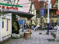 不惧寒风还是为了生活？他们仍然在街头