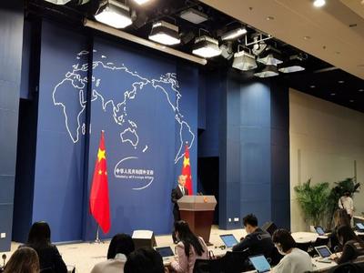 外交部：中国决定向新冠肺炎疫苗实施计划提供1000万剂疫苗