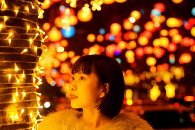 今天下雨了 回味一下过年的彩灯吧