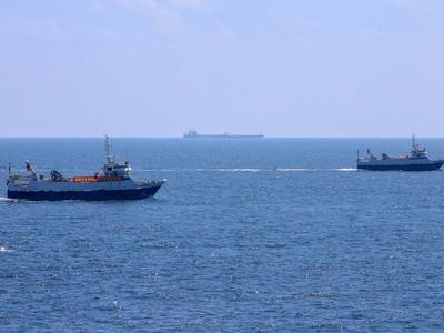 海军第36、37批护航编队进行任务交接