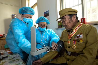 情系老兵  新春送暖