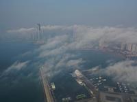 青岛现平流雾奇观，云蒸霞蔚宛如仙境！