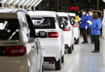 新春开工忙，新能源汽车批量下线