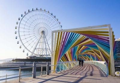 确定不来打卡？这座彩虹桥绚丽又魔幻 