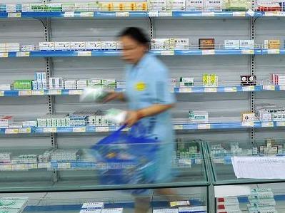 药店售过期药被罚10万元，获利不足2元免遭刑事追诉