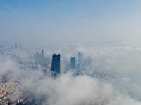 青岛现平流雾奇观，云蒸霞蔚宛如仙境！