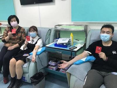 暖心！即墨一家三口献血路上共献爱心
