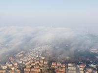 青岛现平流雾奇观，云蒸霞蔚宛如仙境！