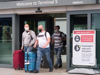英国入境隔离要求更严！行前须预订“隔离套餐”，违者最高监禁十年