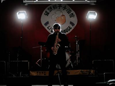 旋律中呐喊出的灵魂！先锋音乐人的演奏现场