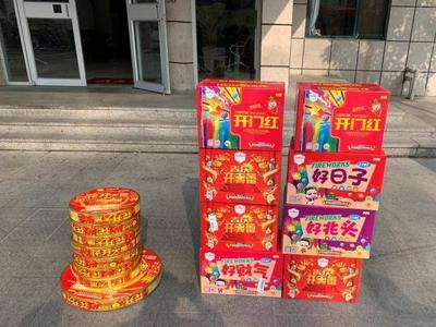 6岁孩童窨井旁放鞭炮意外身亡，工作人员：引沼气爆炸后摔亡