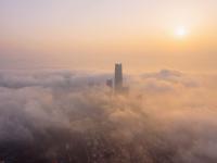 青岛现平流雾奇观，云蒸霞蔚宛如仙境！