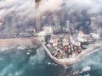 青岛现平流雾奇观，云蒸霞蔚宛如仙境！