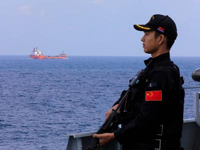 海军第36、37批护航编队进行任务交接