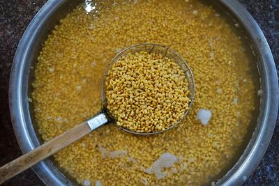 春节习俗：腊月二十五 吃豆腐抢头福