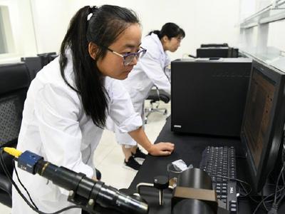 人社部等三部门明确：事业单位科研人员奖金可不受限