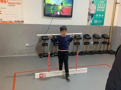 通过运动“治疗”体姿，青岛医学专家为孩子量身定制“运动处方”