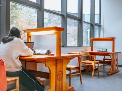 不用出国，花40万元保海外学校录取、保毕业、保落户?当心有诈！