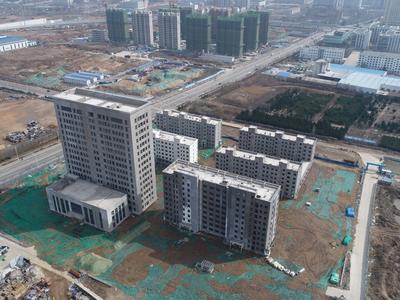 海洋生物医药科技园项目一期6栋楼全部封顶，预计今年6月交付