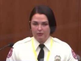 “弗洛伊德案”目击消防员称事发时警察拒绝让其施救