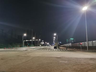 记者在现场 | 桥下照明条件不佳，滁州路、劲松五路路口存安全隐患