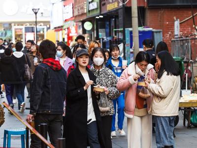人间烟火看这里！台东小吃街热闹非凡