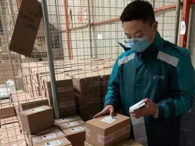 刷新纪录！2021年全国快递业务量突破200亿件，日均超2.4亿件