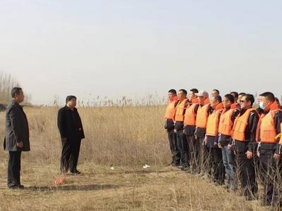 无人机远程定位“拦河网”！大沽河开展集中“清网行动”，打击非法捕捞