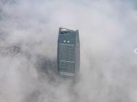 500米瞰去，青岛前海秒变“天空之城”