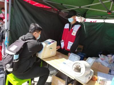 2021年度无偿献血进校园首站取得开门红，1252人撸袖献血40.09万毫升