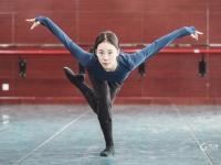 舞者宁萌特写：脚尖上的23年，从“晚会背景墙”到舞台女1号