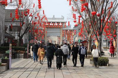 见证青岛：在即墨古城，记者和大V体验的古代乐器叫什么？