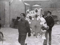 回忆杀！上世纪八十年代“闹元宵”老照片|城市影像档案