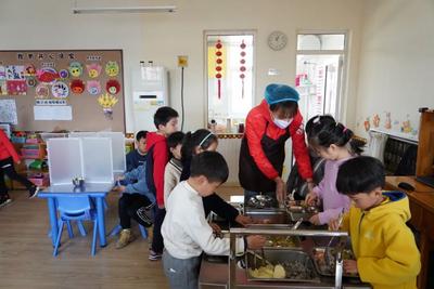 市南区全面提高校园餐品质量