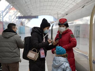 春运40天，全国铁路、公路、水路、民航等发送旅客预计达8.7亿人次