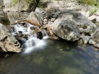 “九水画廊”名不虚传，瀑布如丝宛若仙境