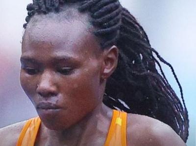 1小时04分02秒！肯尼亚名将切普恩杰蒂奇打破女子半马世界纪录