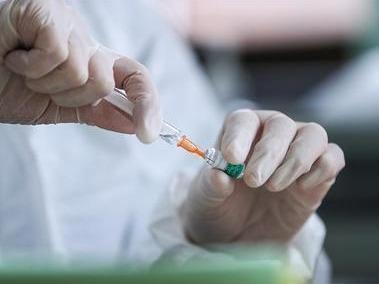 青岛新冠疫苗接种突破千万剂次，第二针接种率达到83％