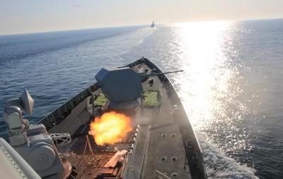 北部战区对抗训练现场：双舰出击，双炮齐射，烎！