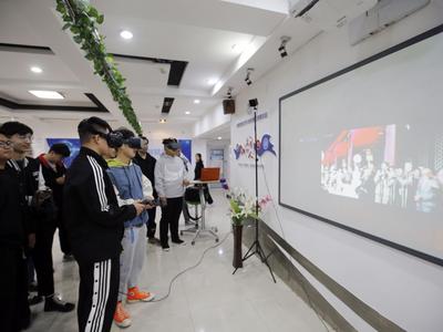 这么新颖？这所驻青高校用VR学党史，还能体验飞夺泸定桥场景！