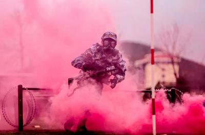 “某地域遭敌核化武器袭击……”实拍北部战区某基地技能比武