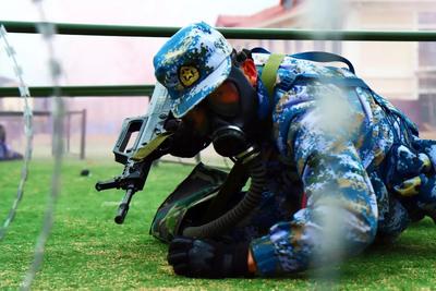 “某地域遭敌核化武器袭击……”实拍北部战区某基地技能比武