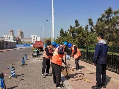 李沧区城市管理局集中优势兵力，打好市容环境卫生百日攻坚战