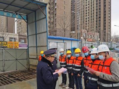 “星期三问城管”本周将聚焦西海岸新区城市管理工作，欢迎拨打热线电话参与