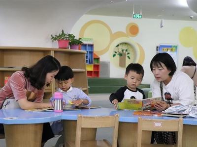 免票只免一个娃？央媒：“二孩时代”不能沿袭“一孩规矩”