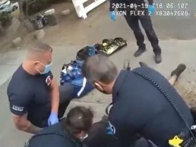 又见弗洛伊德？美国一男子遭警察跪压超5分钟后死亡